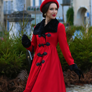 1950s Red And Black Fur Collar Coat